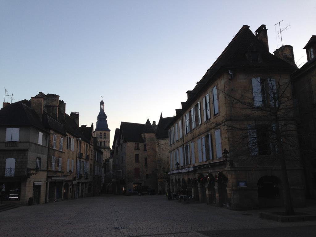Chambres D'Hotes Le Casse Noix Sarlat-la-Caneda Exterior photo